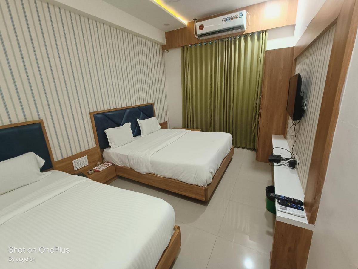 Hotel Asopalav Gandhinagar Exteriör bild